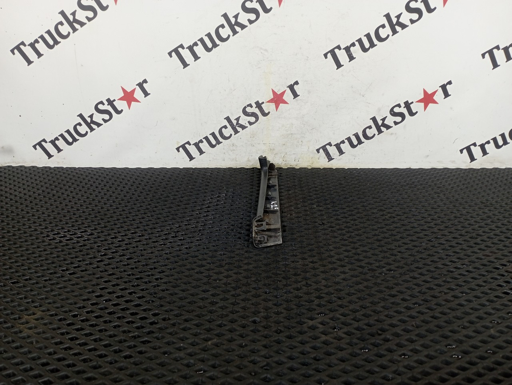 Накладка двери левой