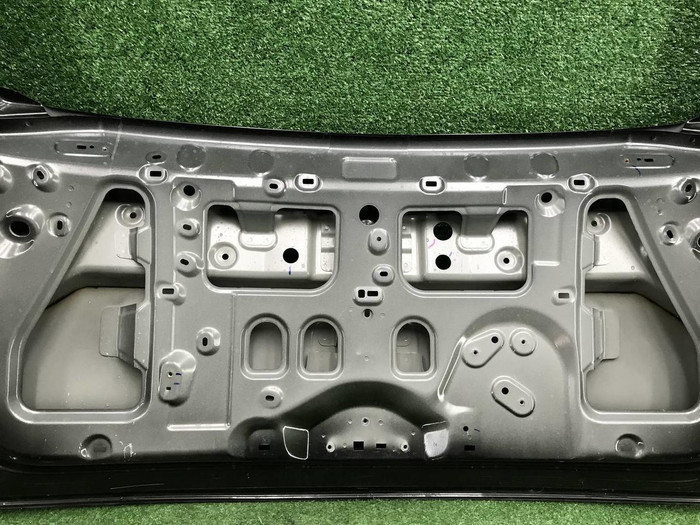 Крышка багажника Lynk & Co 09 (2021-н.в.)