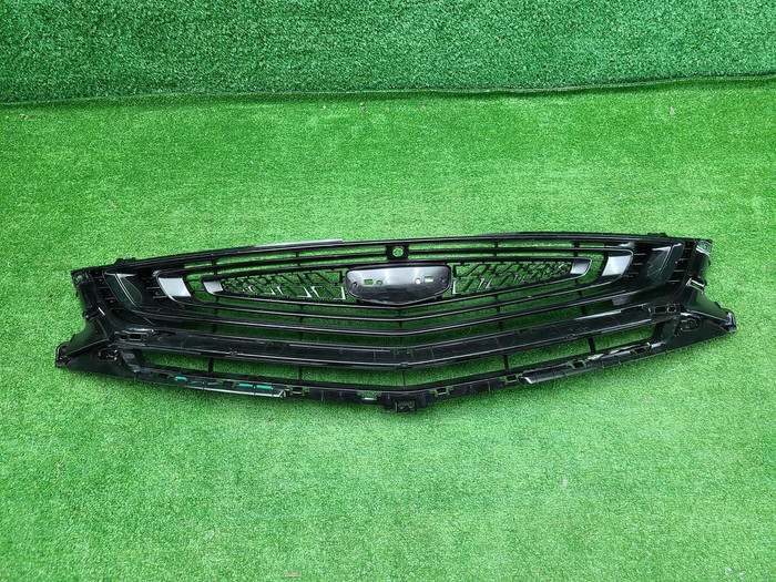 Решетка радиатора Geely Coolray (2019-2024)