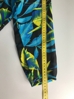 Блузка пестрая, визуально на 44 размер