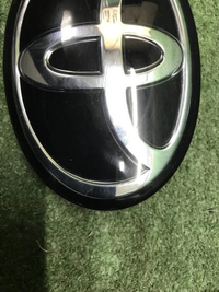 Эмблема Toyota Highlander 3 U50 (2016-2019)