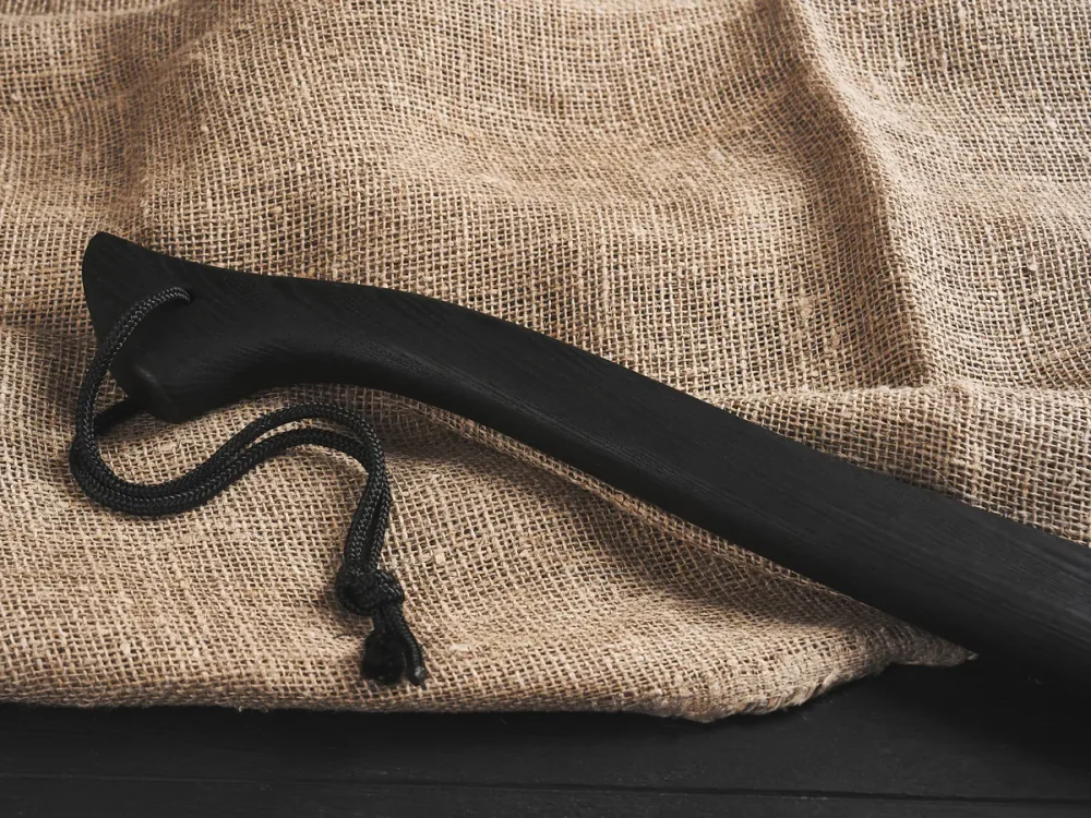 Кованый топор "Брату от брата", гравировка "Волк", рукоять черный мореный ясень