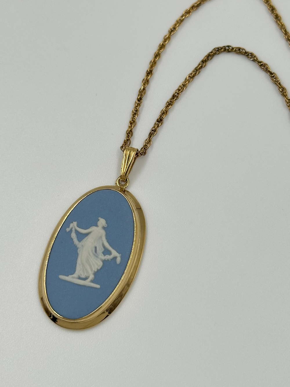Кулон Wedgwood голубой