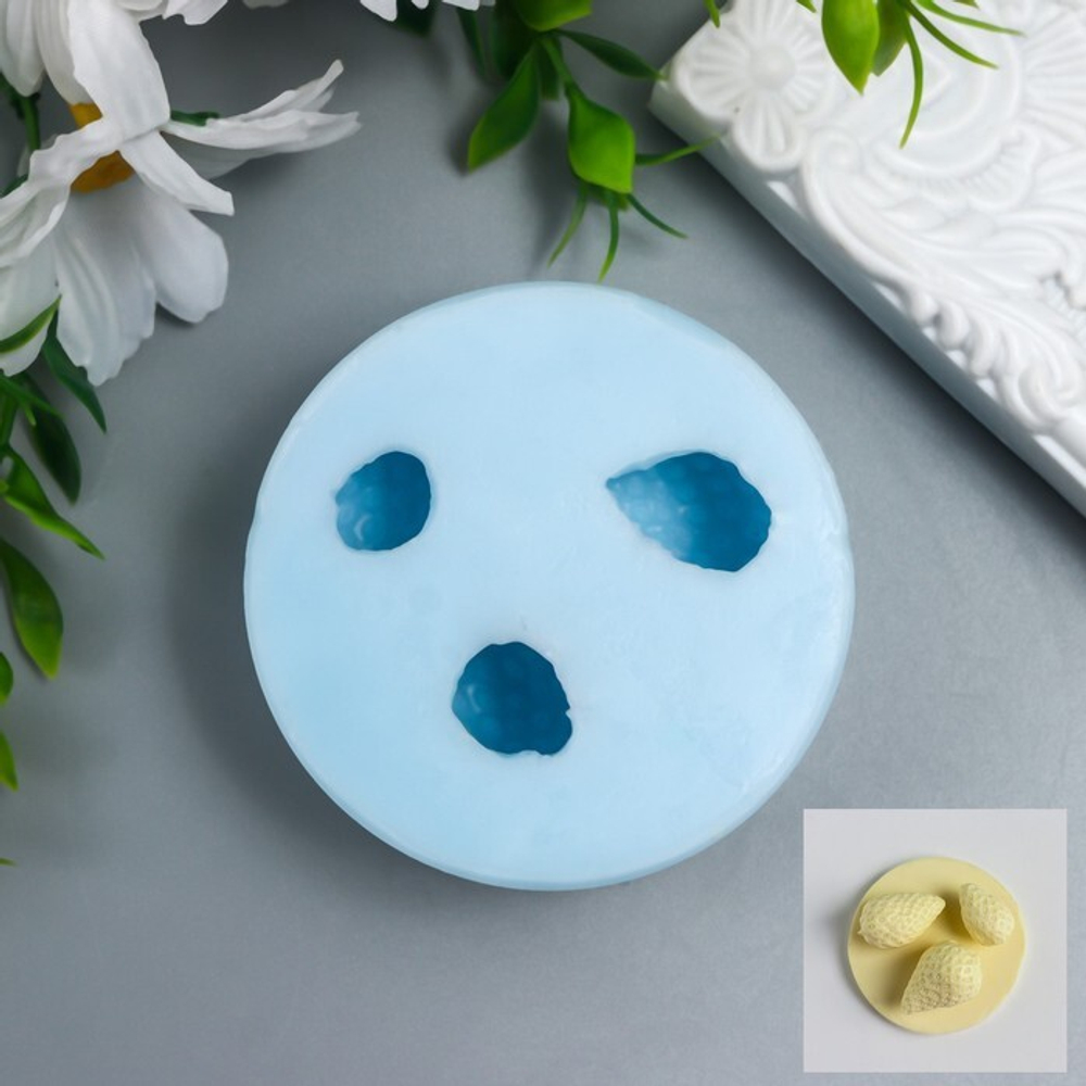 Молд "Клубника" 3х2 см; 3х1,7 см; 2,5х1,5 см