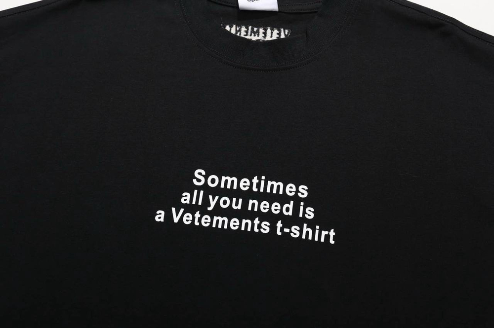 Футболка Vetements