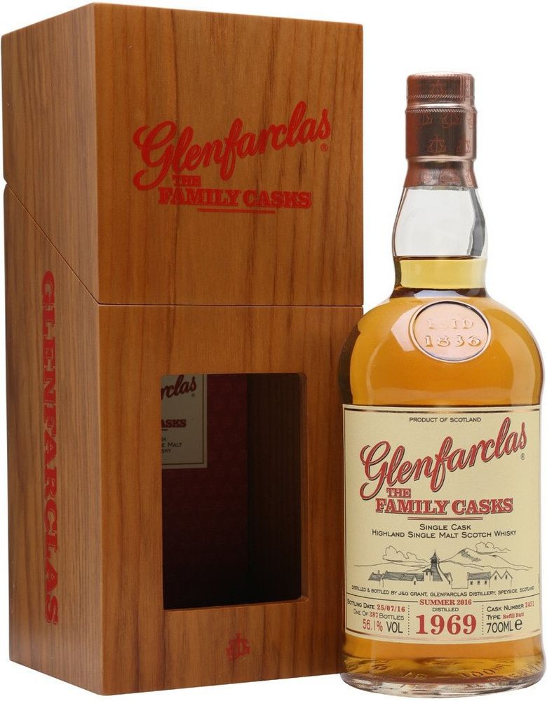 Виски Glenfarclas 1969 Family Casks in wooden box, 0.7 л.