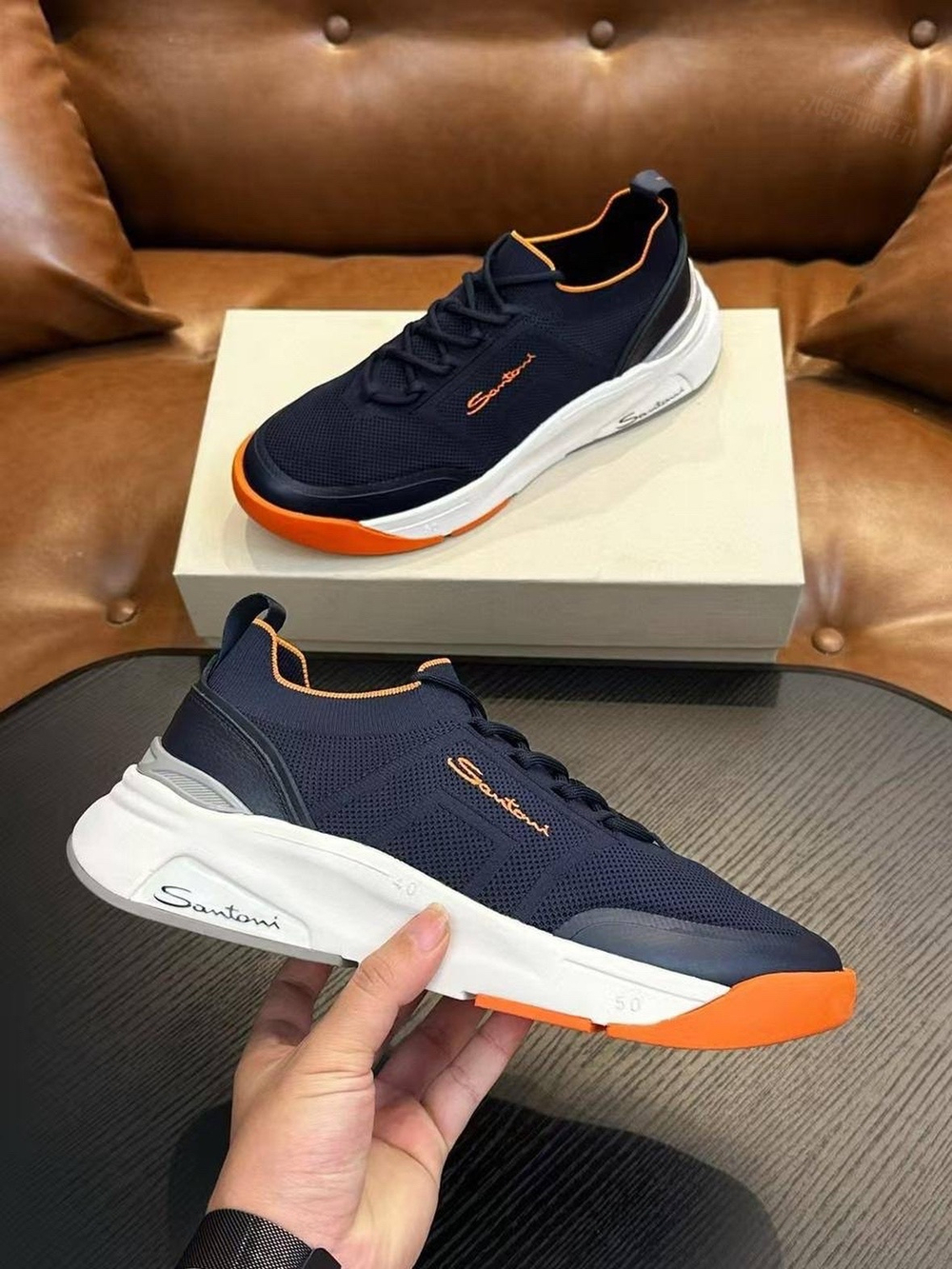Кроссовки Santoni