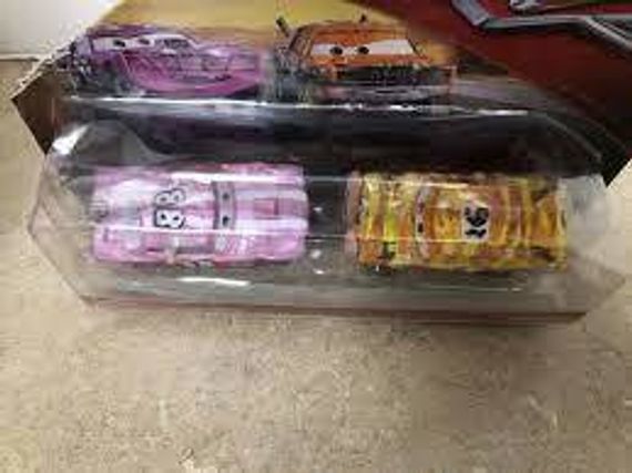 Maşın Disney Cars Character Tailgate &amp; Pushover Toy Vehicle rəngli