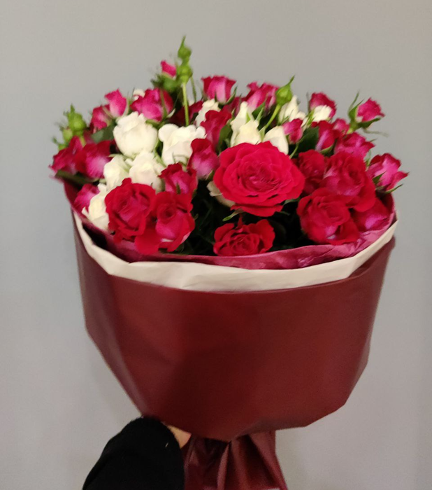 Букет-микс из кустовых роз