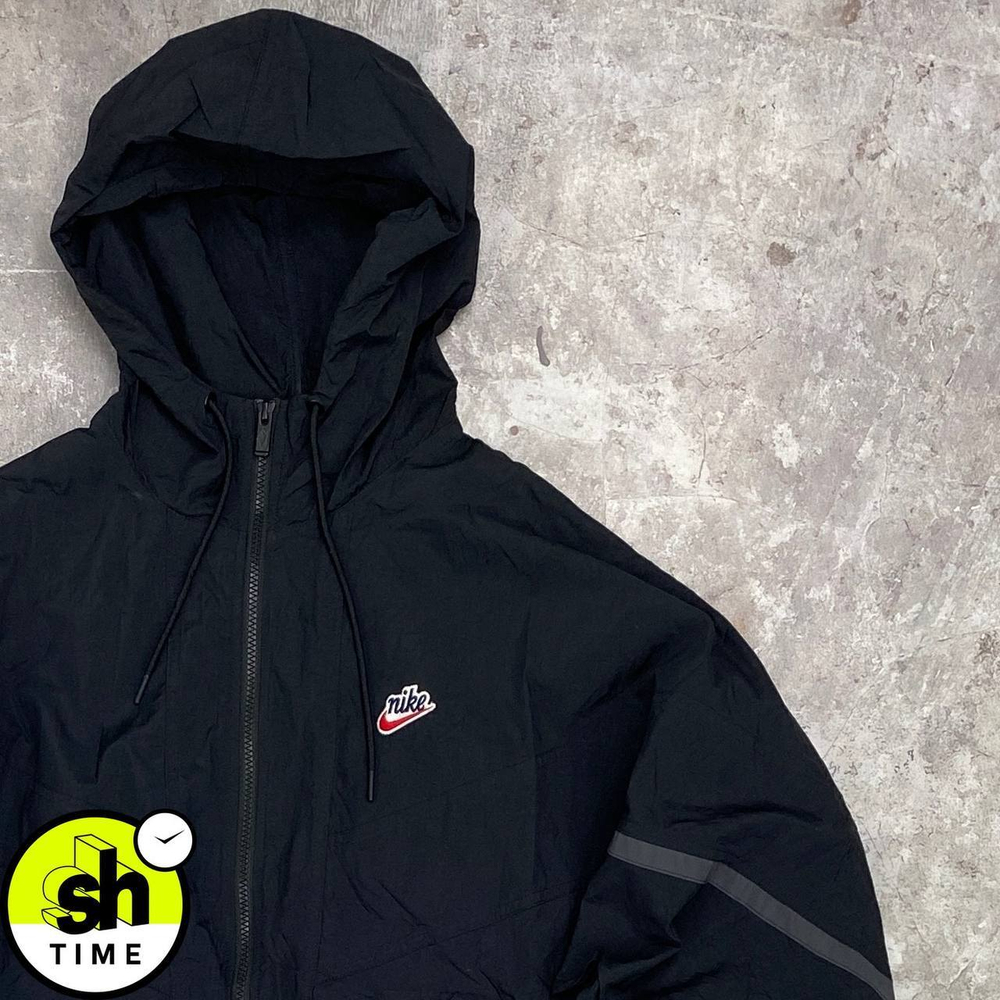 Ветровка Nike