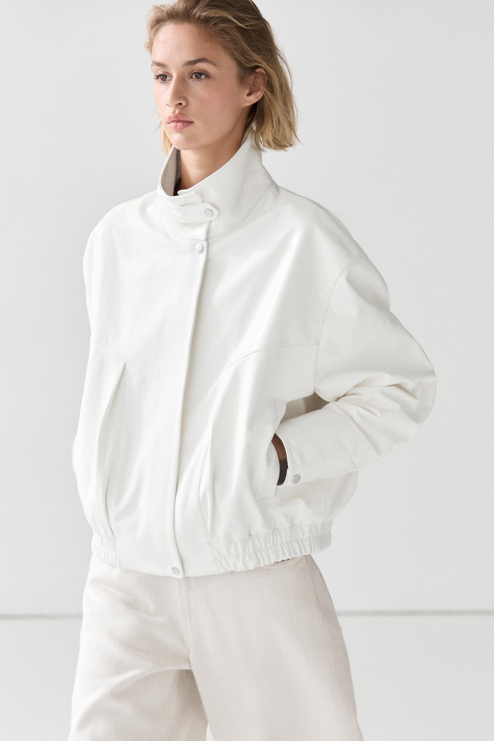 Massimo Dutti Бомбер из кожи наппа, белый
