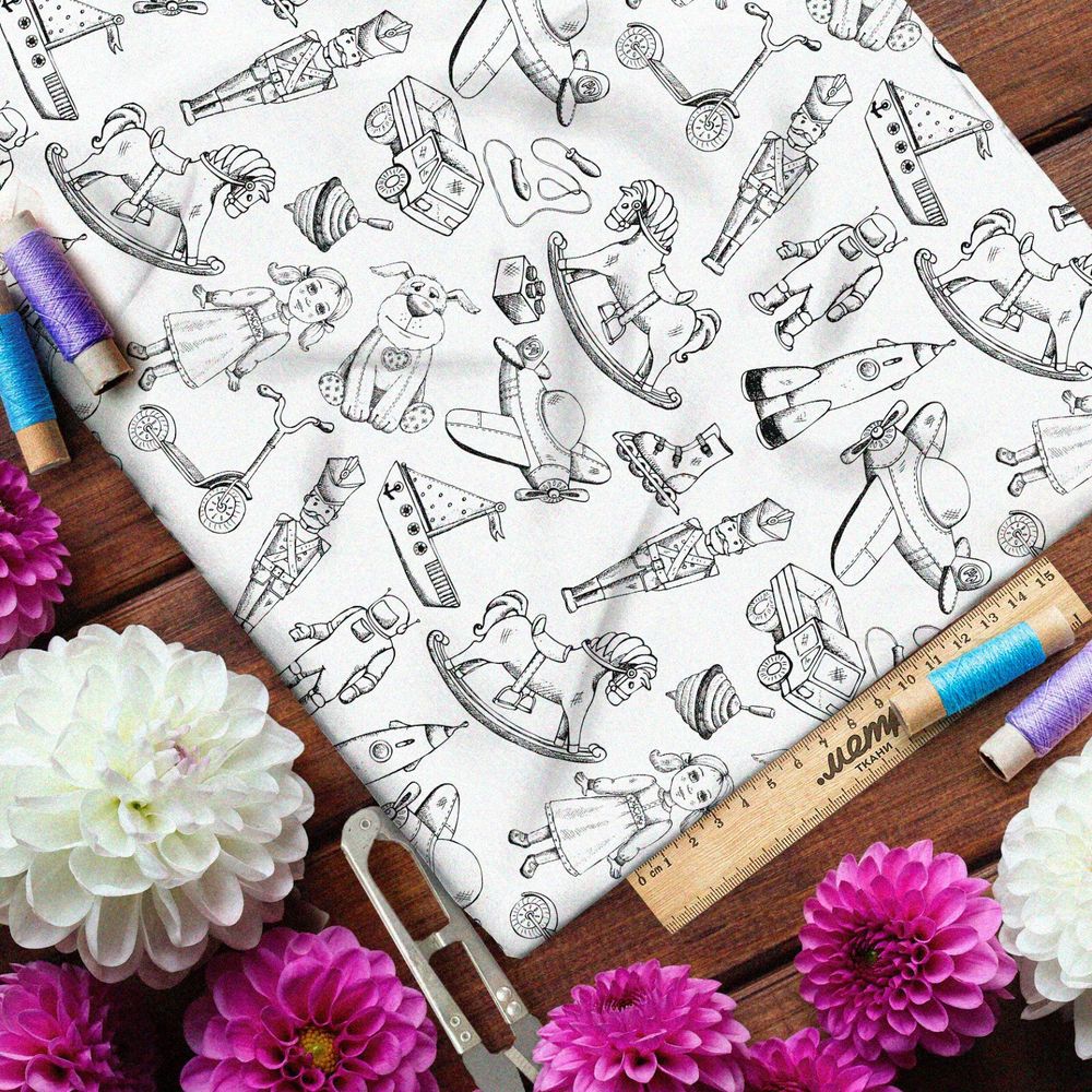 Ткань таффета эскизы детских игрушек на бежевом фоне