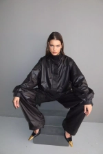 Ветровка, Черный