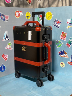 Дорожный чемодан Gucci
