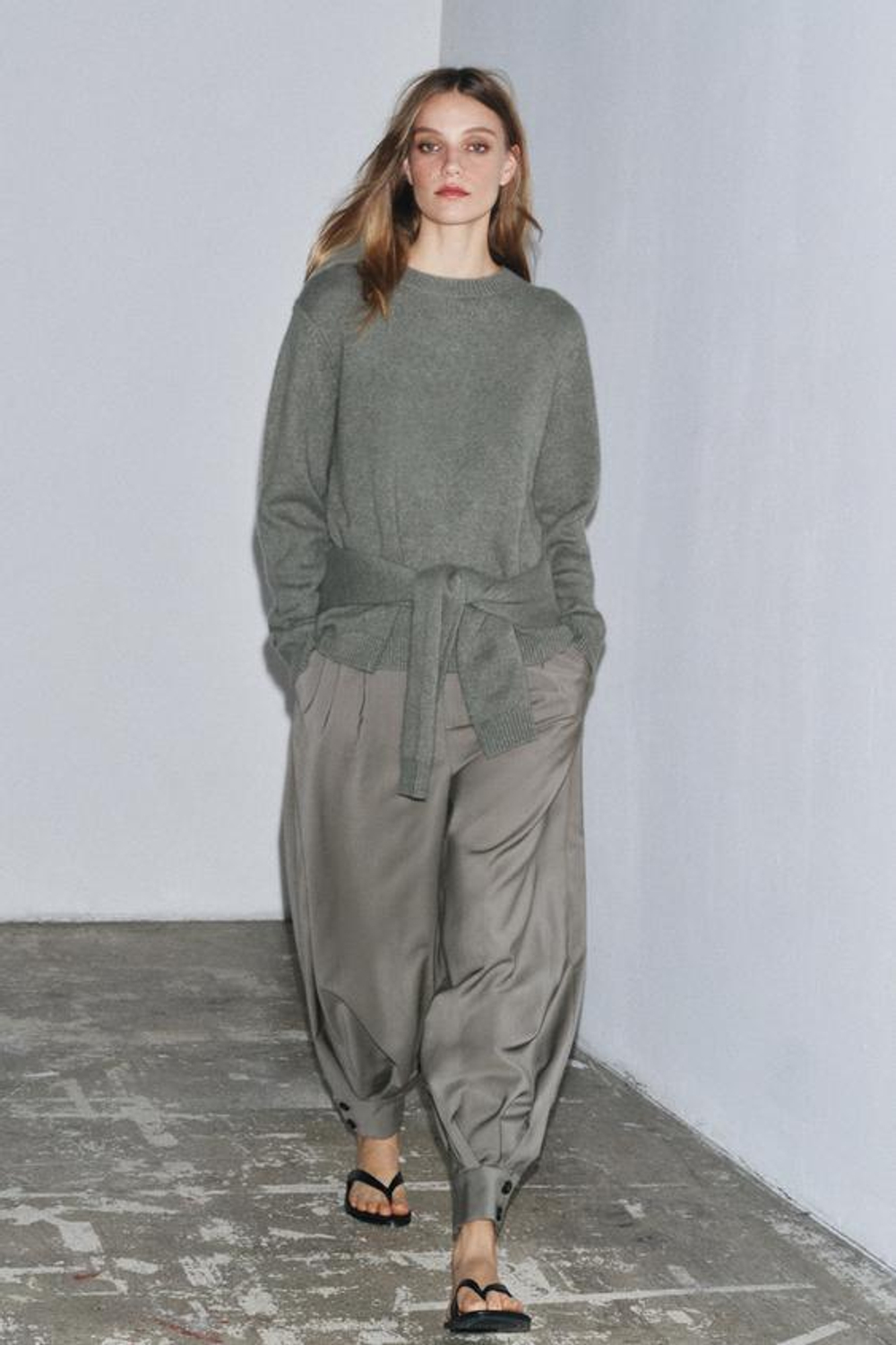 ZARA ШИРОКИЕ БРЮКИ ИЗ ШЕРСТИ — ZW COLLECTION LIMITED EDITION. СЕРЫЙ