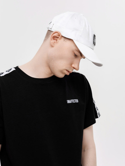 Кепка UNAFFECTED CUBE LOGO Белый