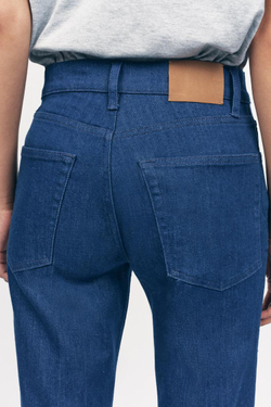 ZARA УКОРОЧЕННЫЕ ДЖИНСЫ С ВЫСОКОЙ ПОСАДКОЙ, ВЫЦВЕТШИЙ СИНИЙ