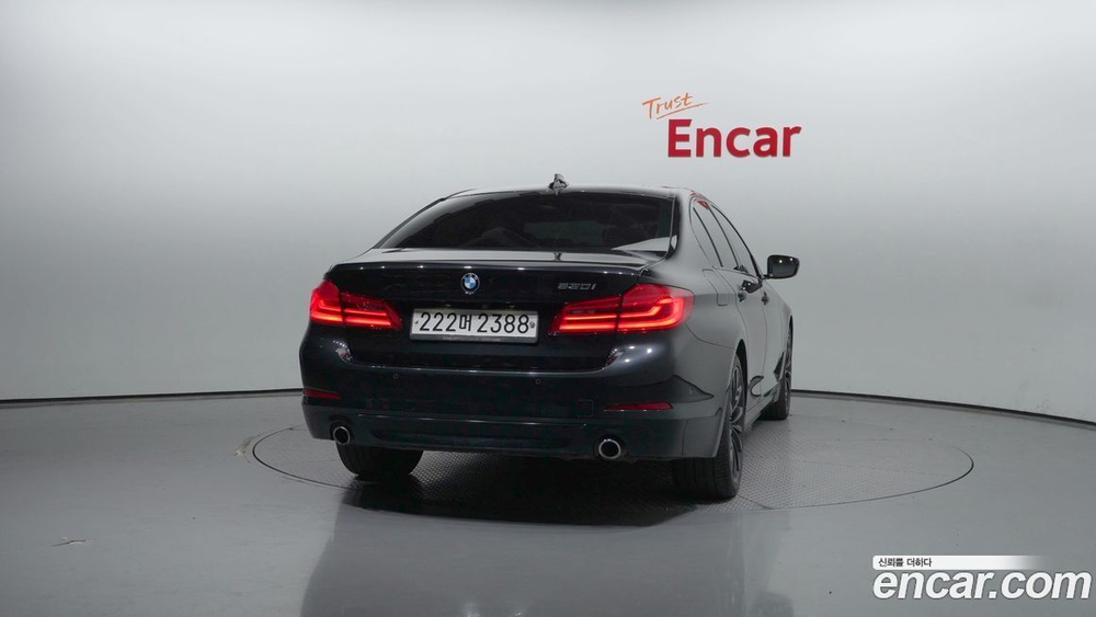 BMW 5 Series (G30) 520i Luxury (02.2020)