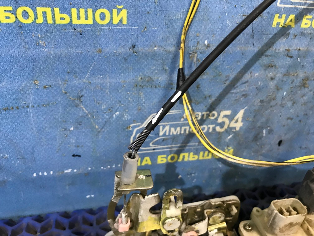 Замок двери задней правой Honda ODYSSEY 2000