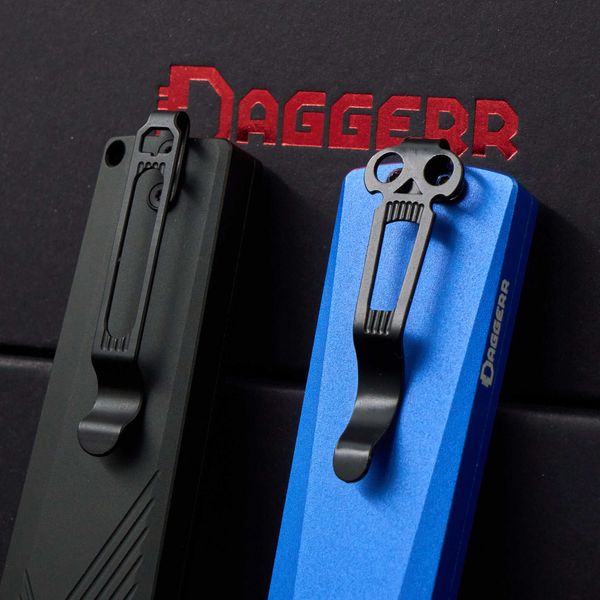 Две клипсы, два характера, две концепции