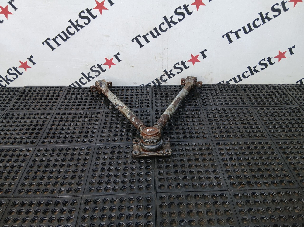 Тяга реактивная V-образная