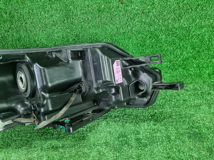 Фара левая Nissan Qashqai 2 j11 2017-2023 галоген