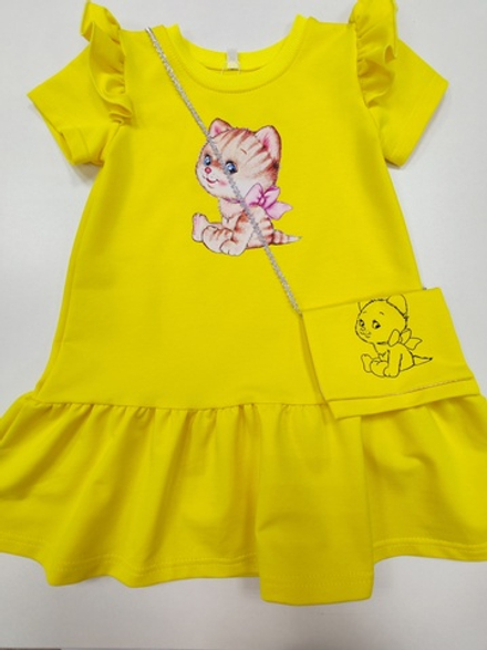 Трикотажное платье с котенком.