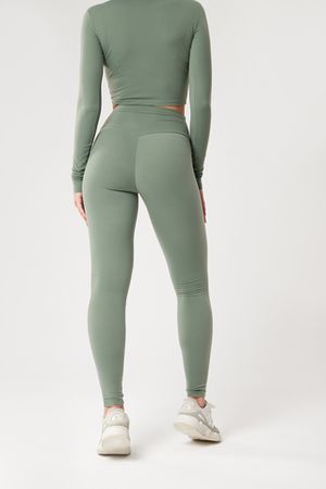 Легинсы с высокой талией