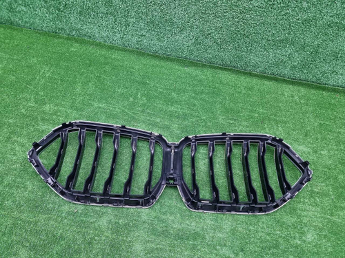 Решетка радиатора BMW X6 G06 (2019-2023)