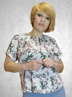 111 Джемпер женский штапель цветы на белом (52)