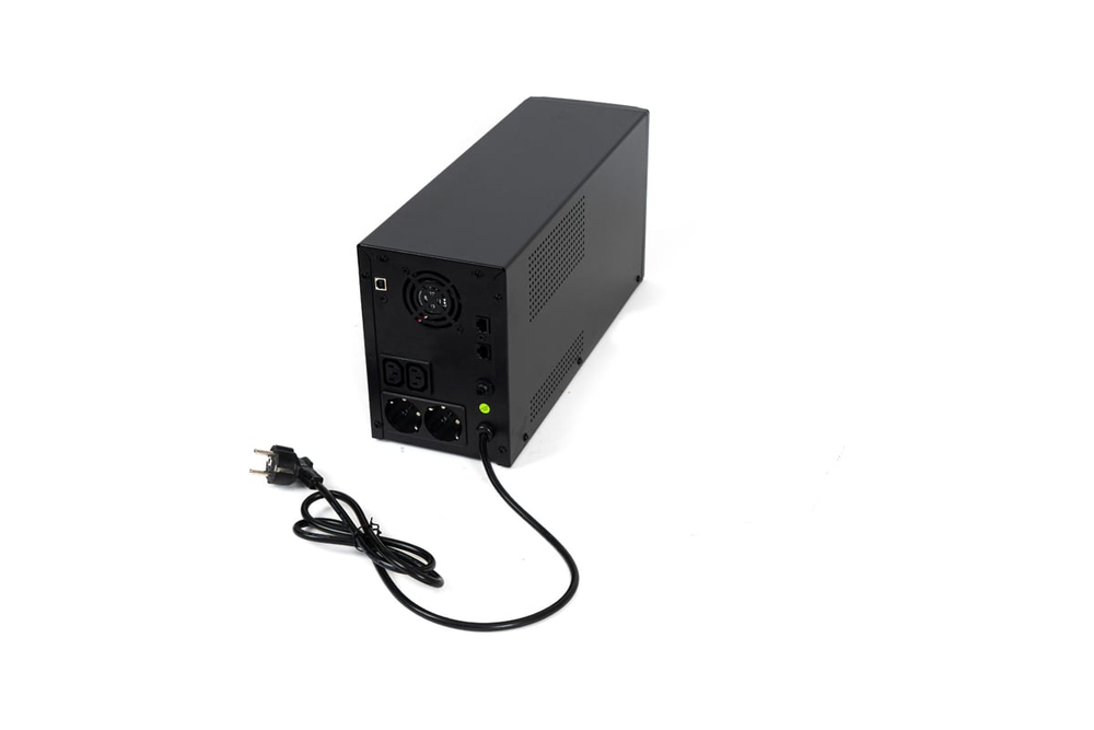 Источник бесперебойного питания SKAT-UPS 3000-IN-4x9