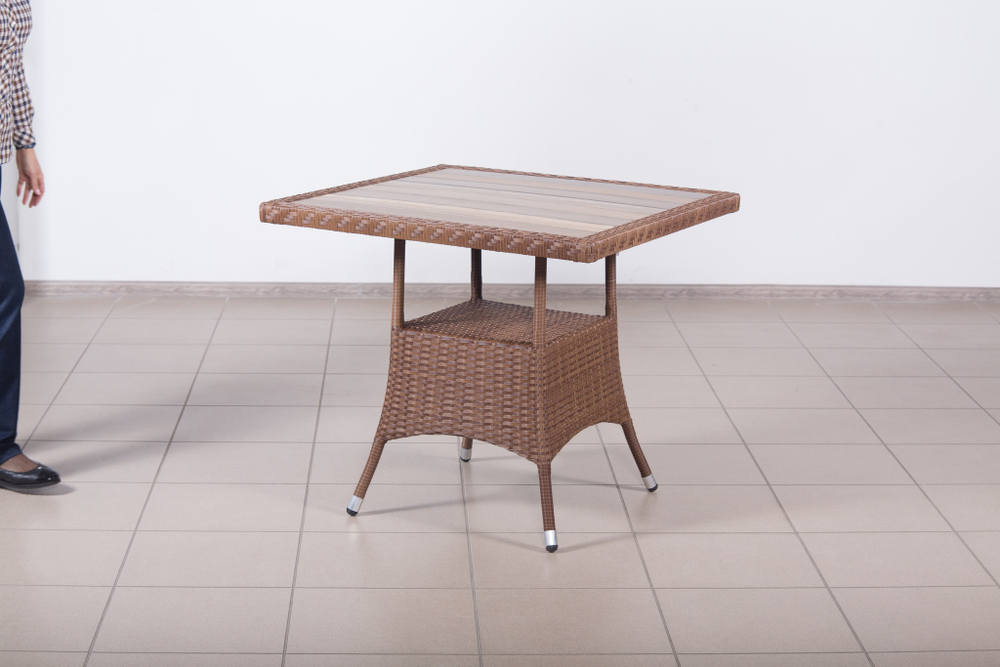 Стол квадратный, столешница ДПК, коллекция Крит