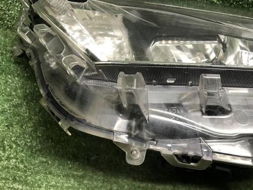 Фара левая Toyota RAV4 5 XA50 (18-нв) LED