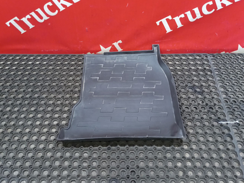 Коврик салона правый 2019г