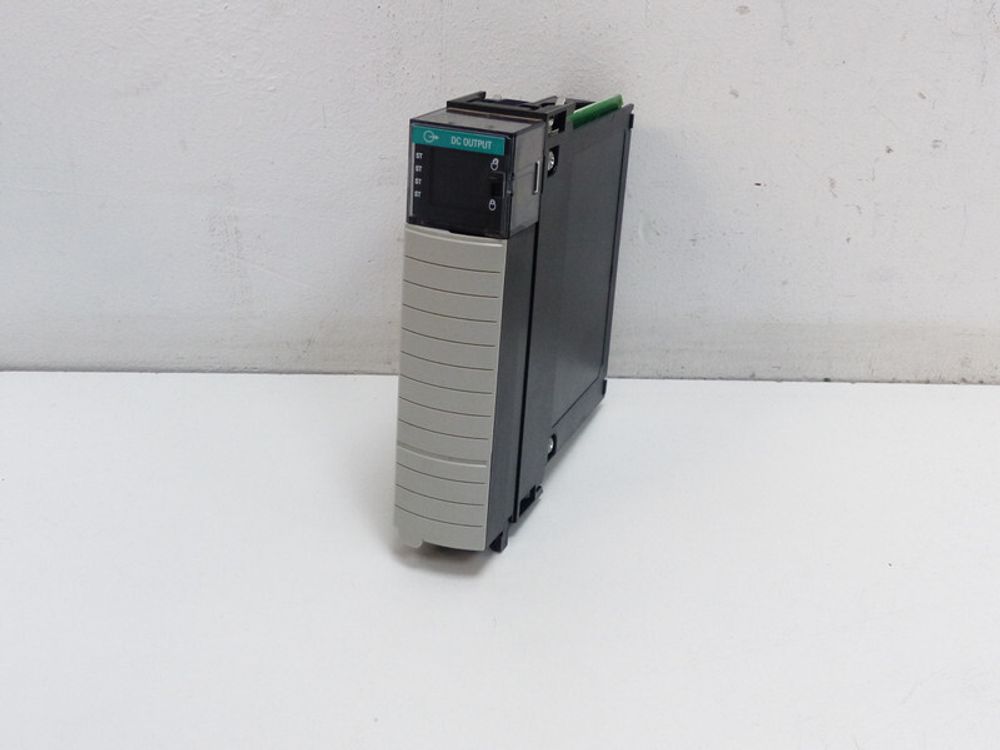 Allen Bradley 1756-OB32