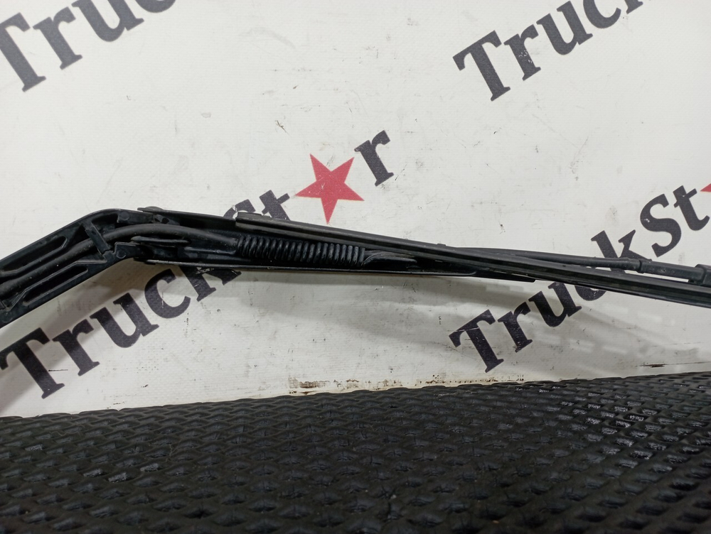 Поводок стеклоочистителя 2023г