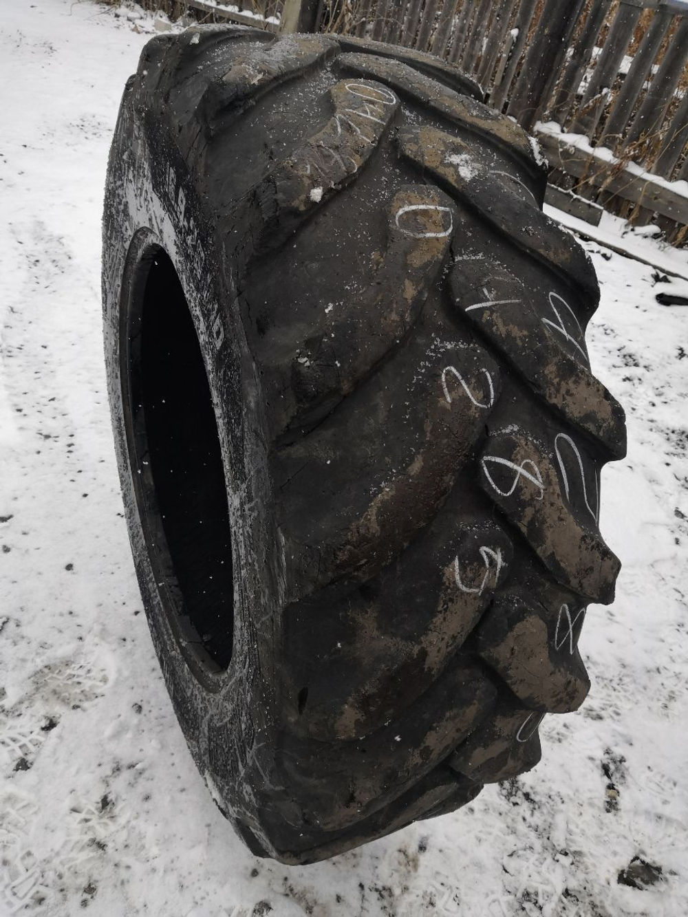 16.9-28 Camso BHL532 шина б/у