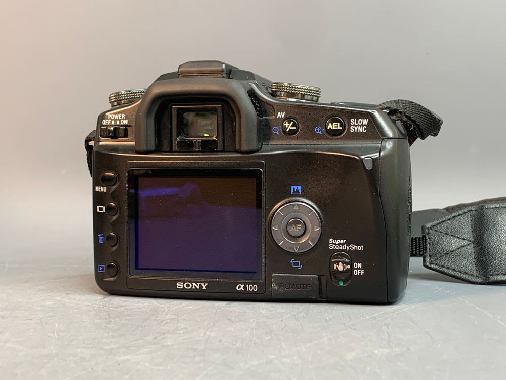 Sony Alpha DSLR-A100 body