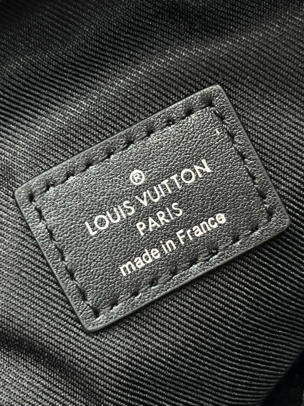 Сумка Avenue Sling NM Monogram Louis Vuitton