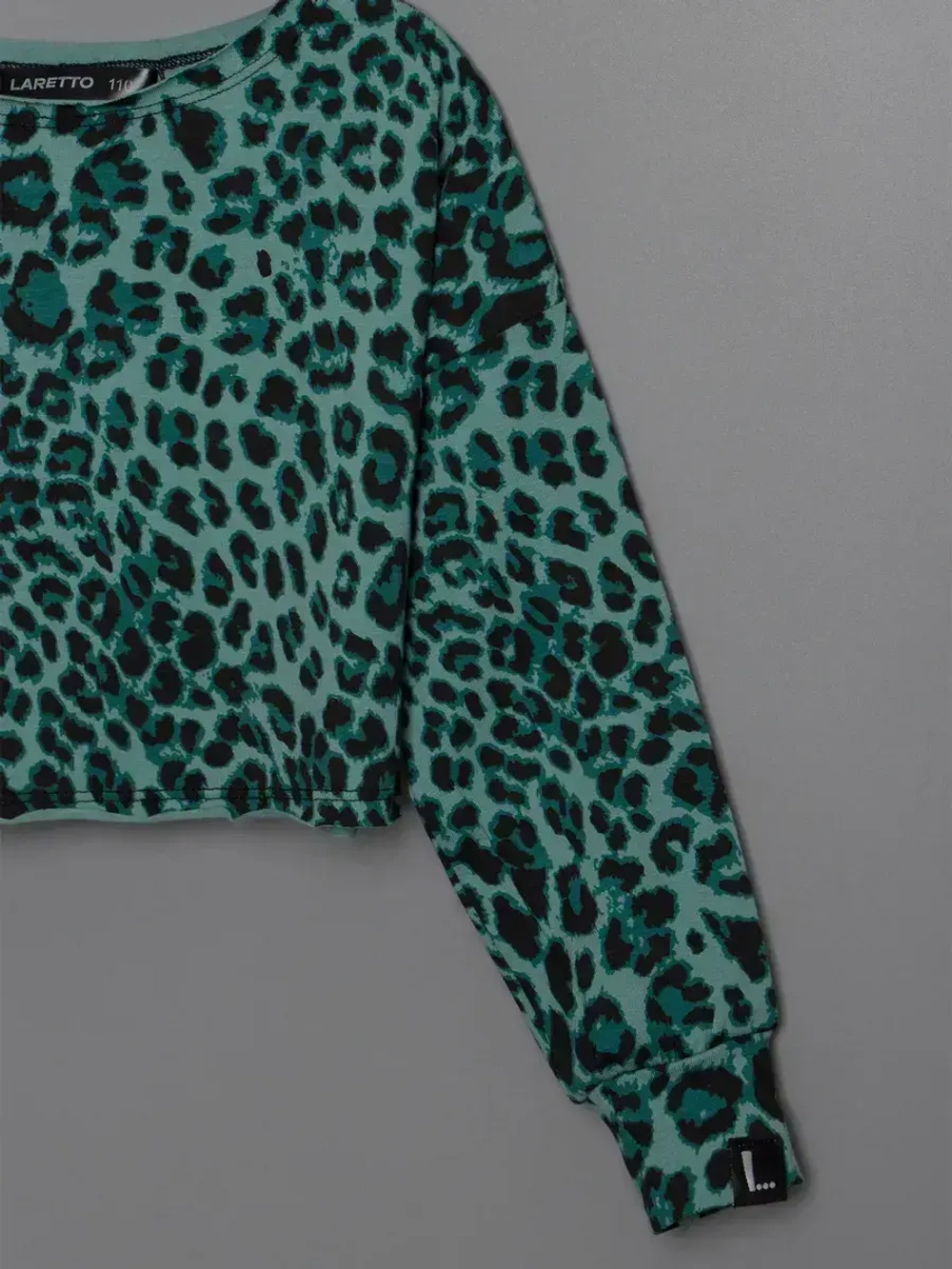 Лонгслив для девочки укороченный, леопард