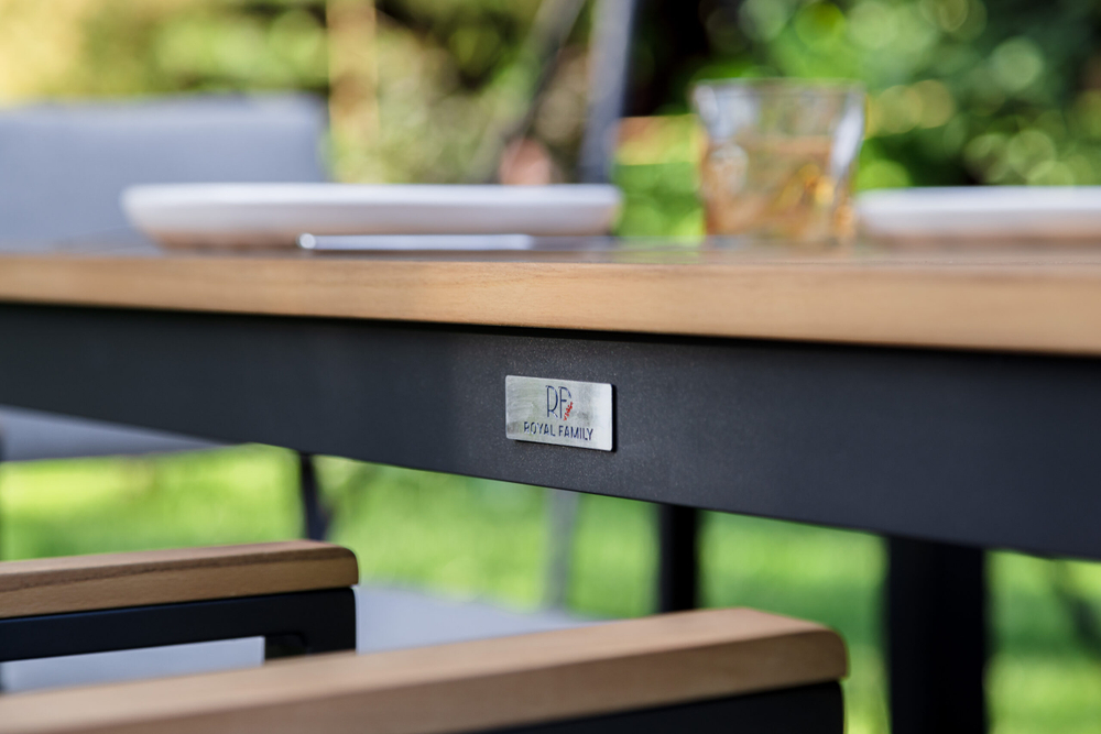 Обеденный стол ROYAL FAMILY OSCAR со столешницей из тика