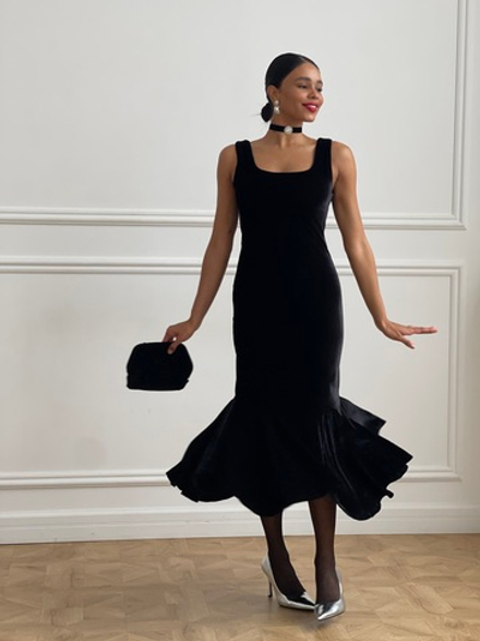 Бархатное платье в цвете Черный по цене 68 ₽ | вторсырье-м.рф