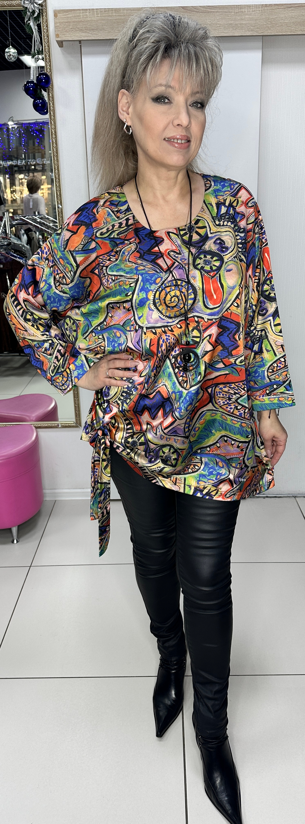 Блузон-туника с ярким принтом в стиле Пикассо + подвеска