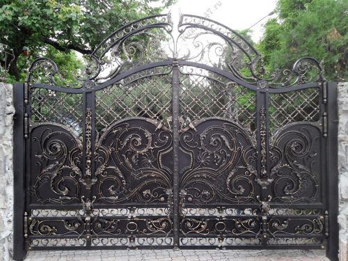 Распашные кованые ворота 27