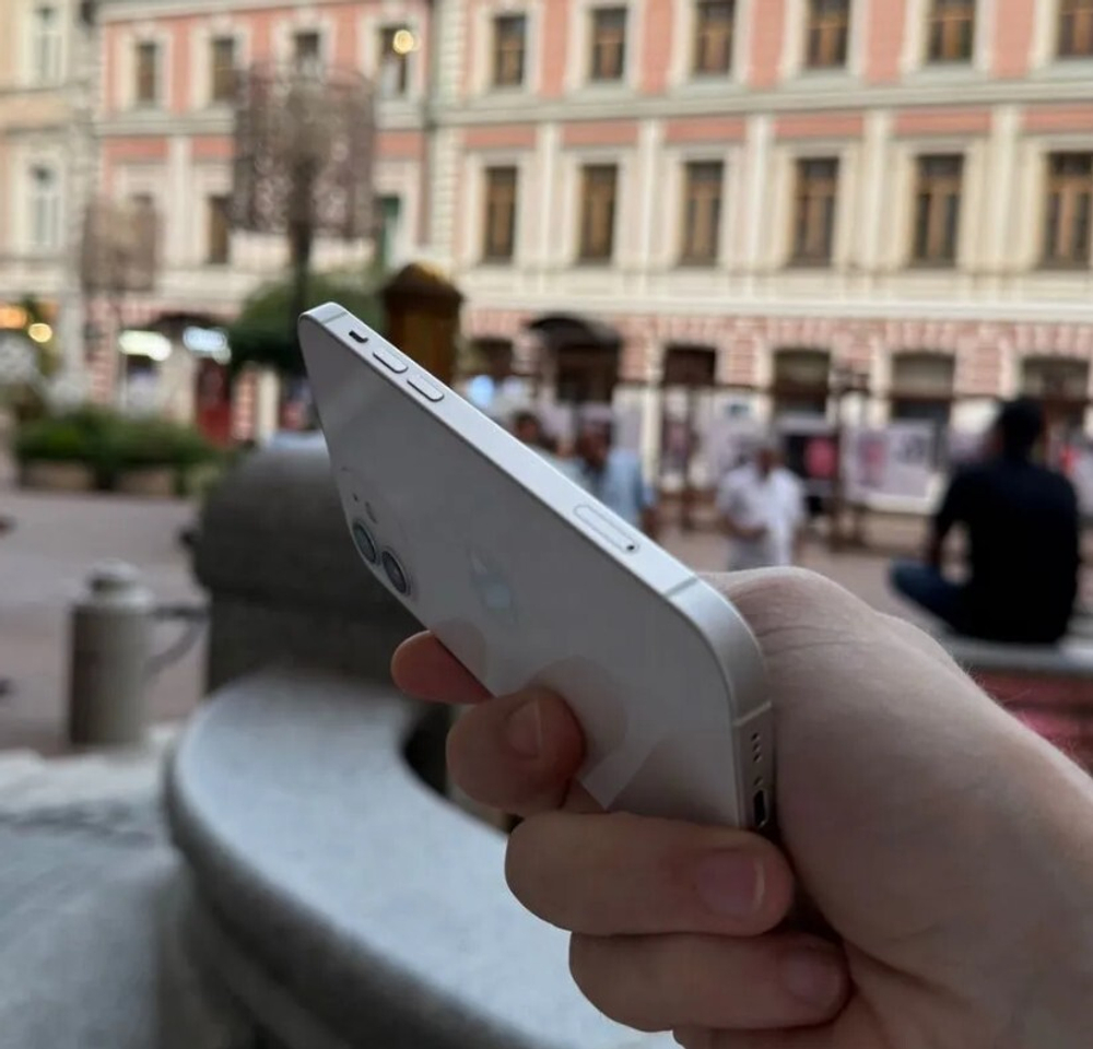 iPhone 12, 128 ГБ б/у