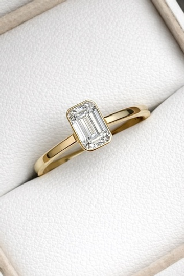 Кольцо с бриллиантом Эмеральд 1.0 ct