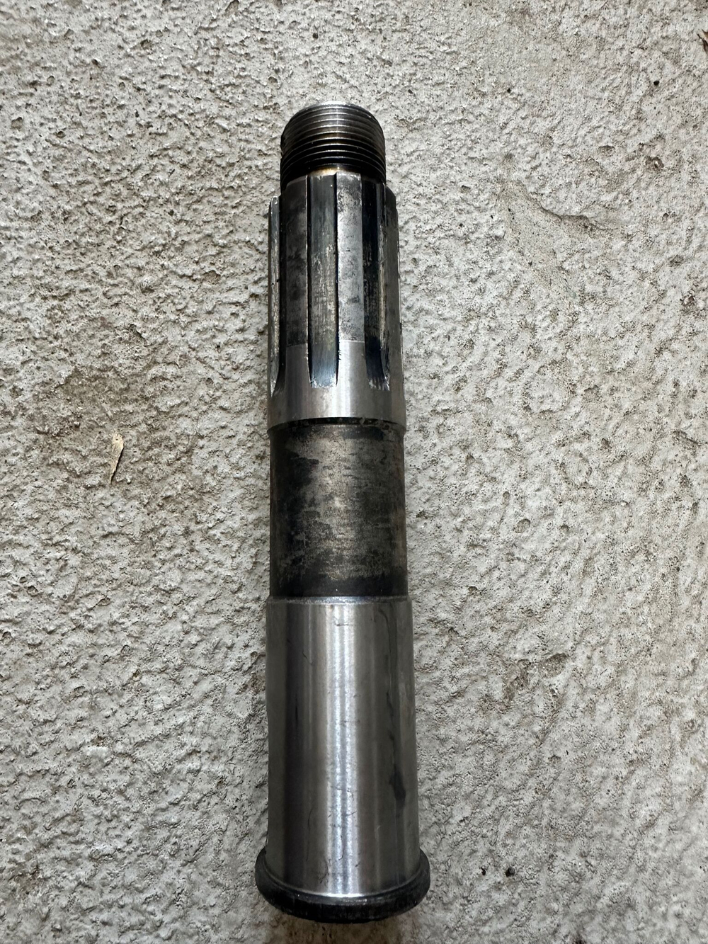 Вал ротора длинный ,шлицевой ( ведущей шестерни)