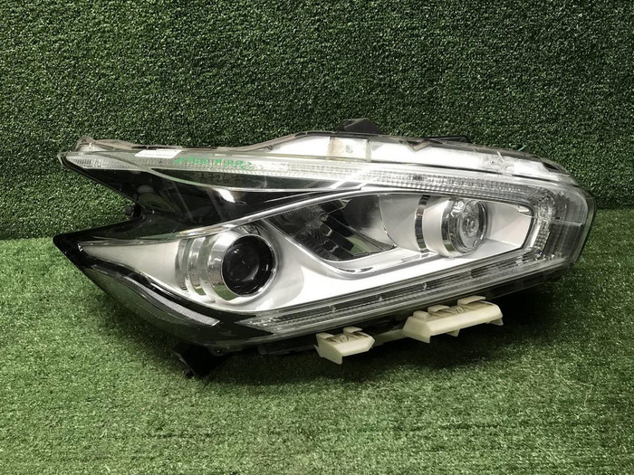 Фара правая Nissan Murano Z52 (2014-2022) LED
