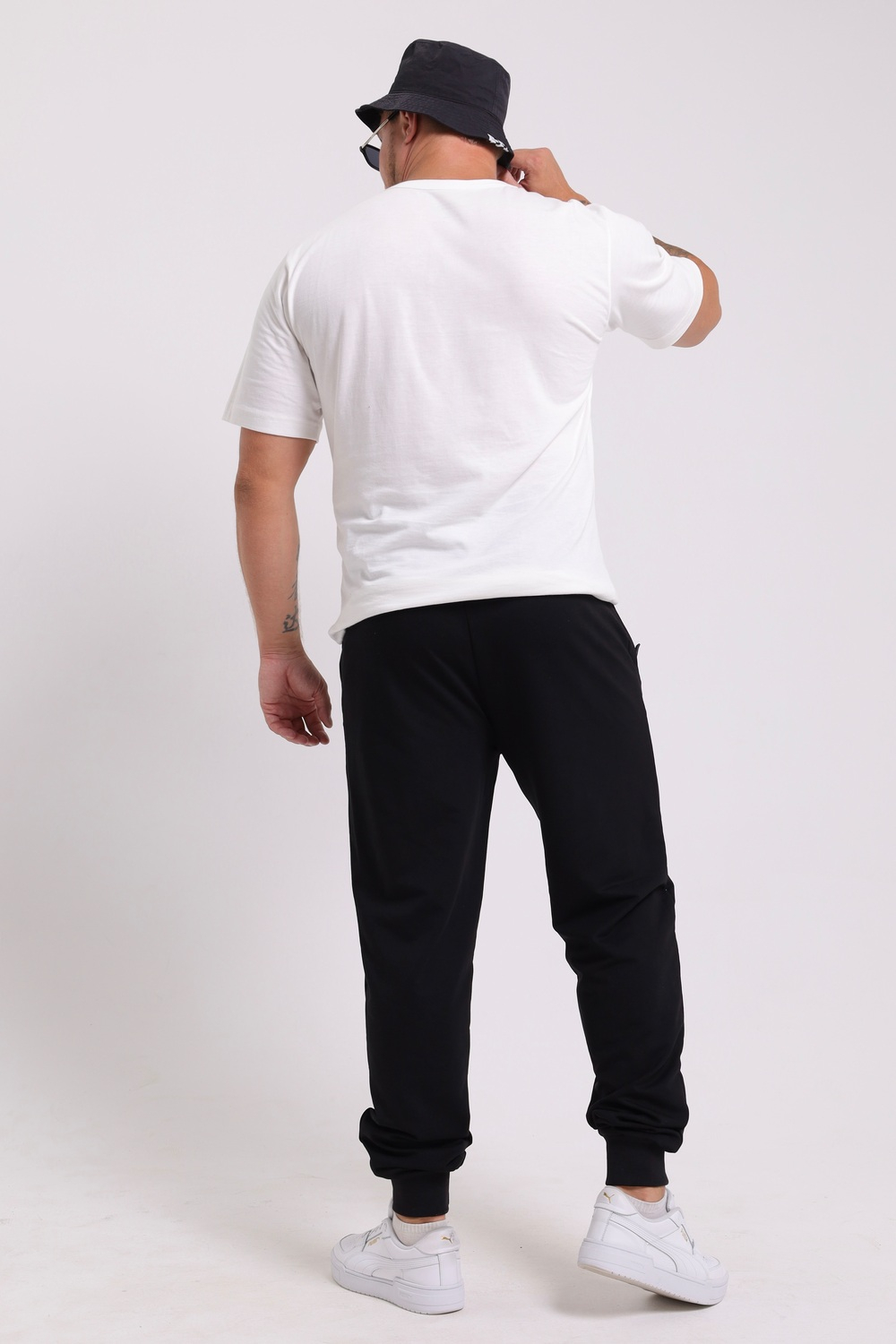 17 Брюки мужские с манжетом