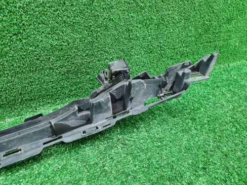 Кронштейн перед. бампера Mercedes C w205 18-23 AMG